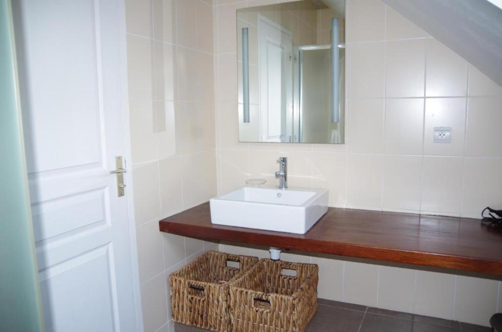 Gites Du Manoir De Goandour Crozon Phòng bức ảnh